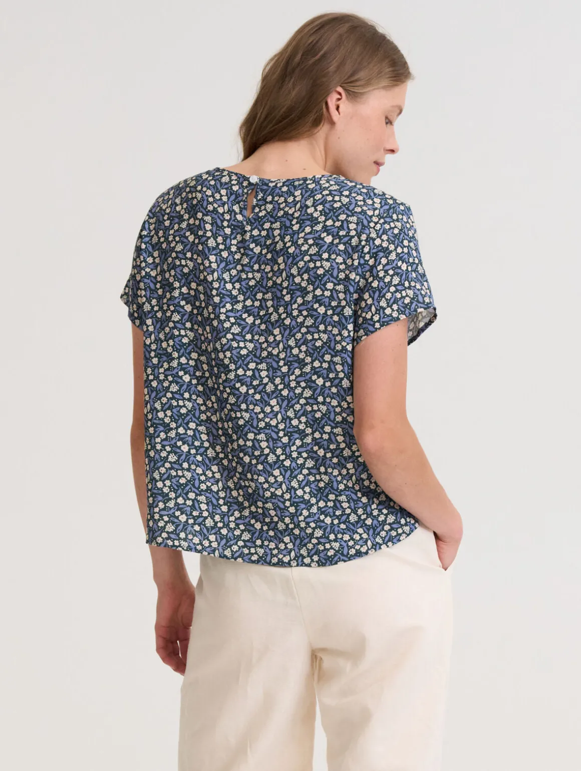 Bea Printti T-paita - Tummansininen kehäkukka