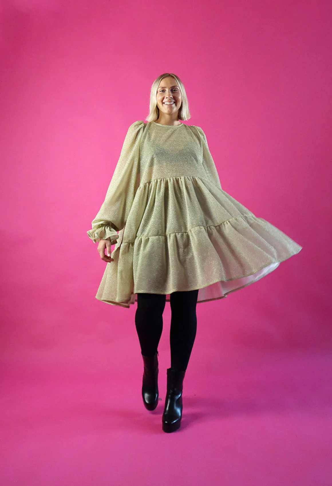 Dishy Dress - Glitter Valkokulta