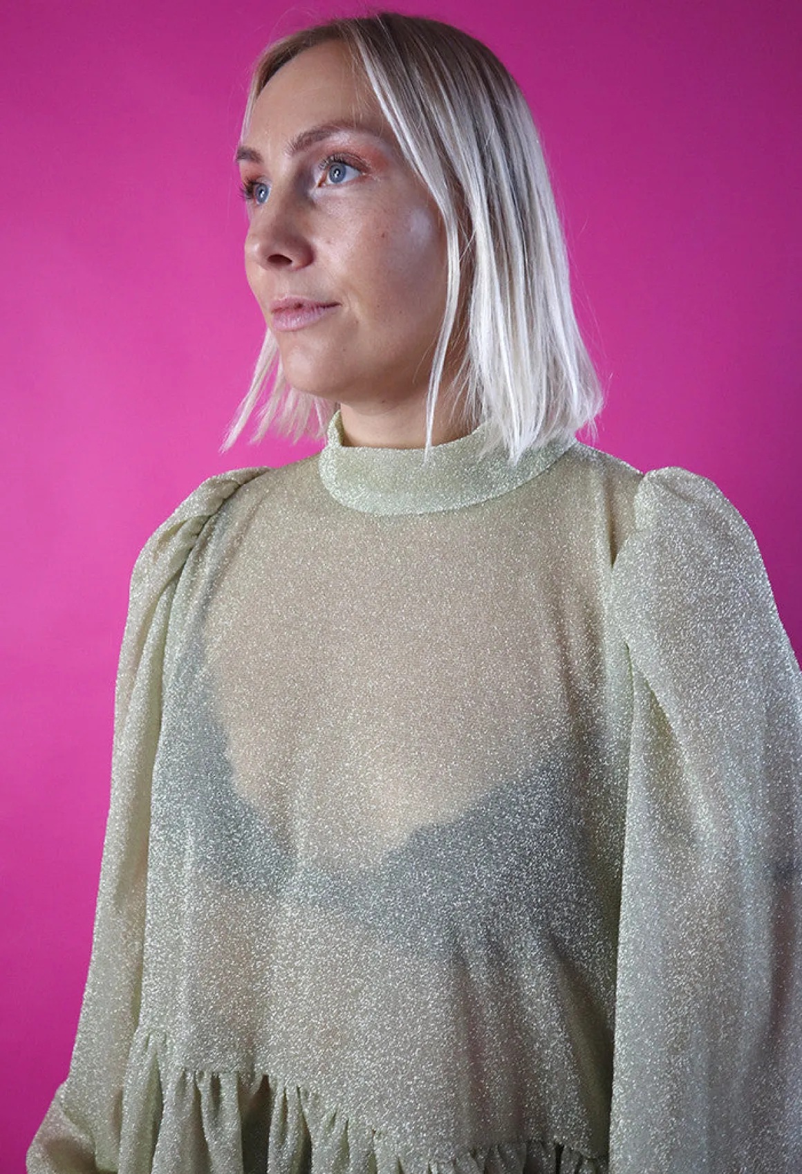 Dishy Dress Rusettikauluksella - Glitter Valkokulta M/L