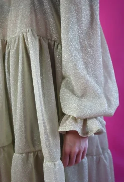 Dishy Dress Rusettikauluksella - Glitter Valkokulta M/L