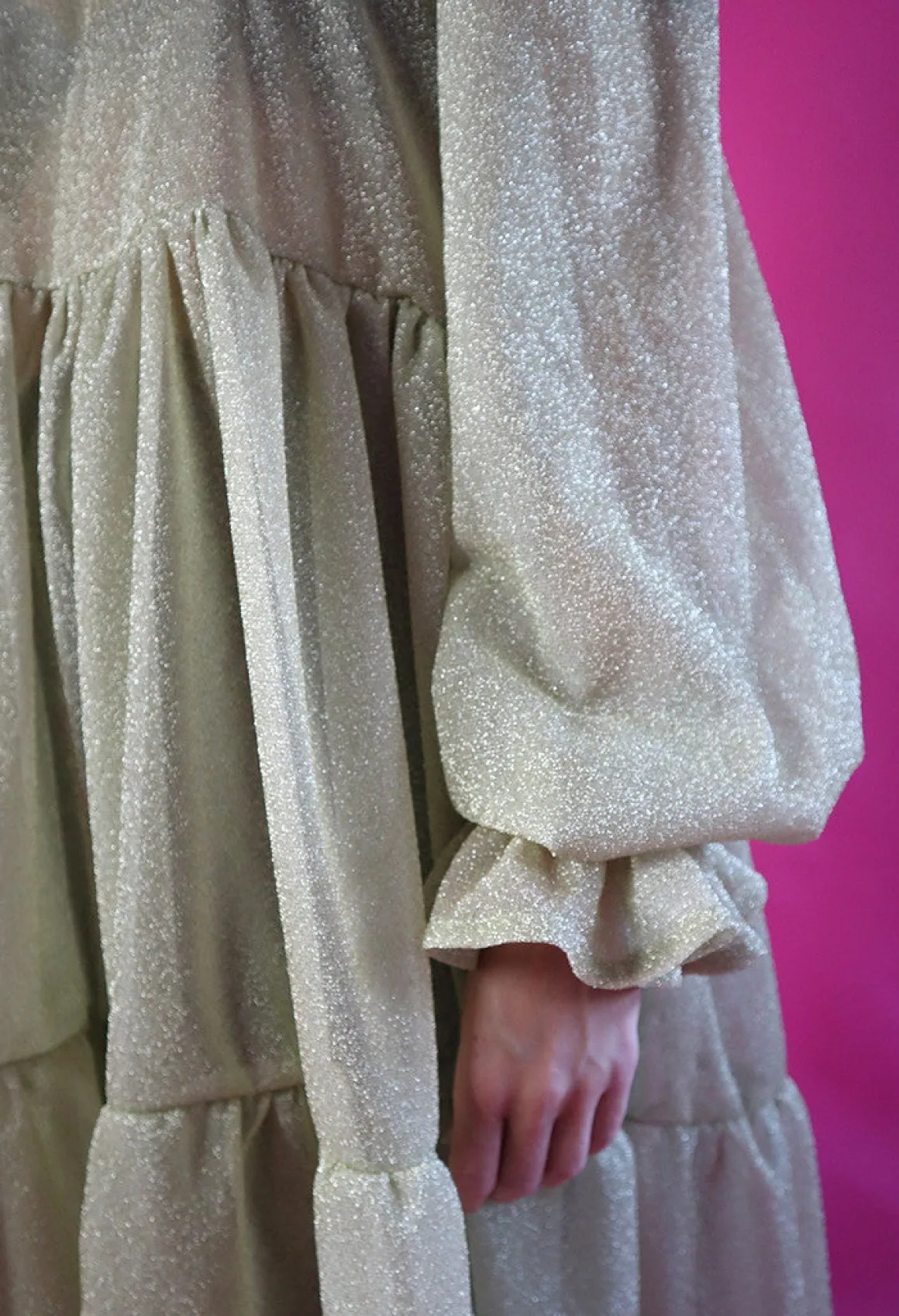 Dishy Dress Rusettikauluksella - Glitter Valkokulta M/L