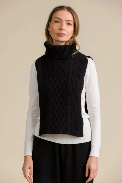 Elisabeth Neulekauluri - Musta