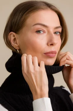 Elisabeth Neulekauluri - Musta