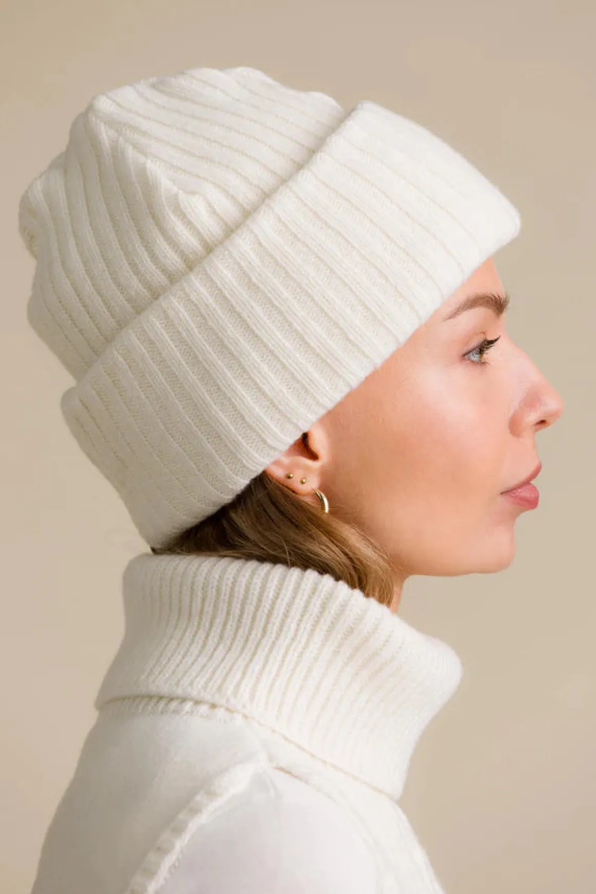 Eva Pipo - Luonnonvalkoinen