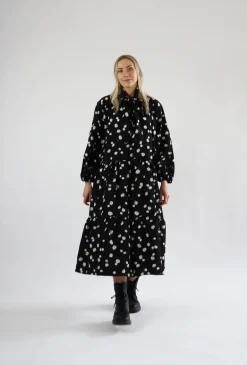 Flowy Dress Long - Daisy Black