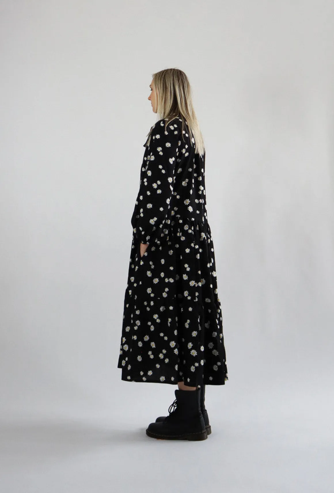 Flowy Dress Long - Daisy Black