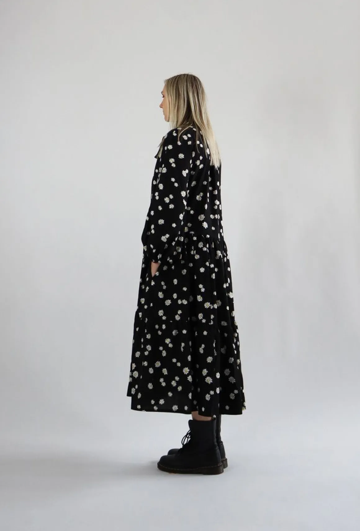Flowy Dress Long - Daisy Black