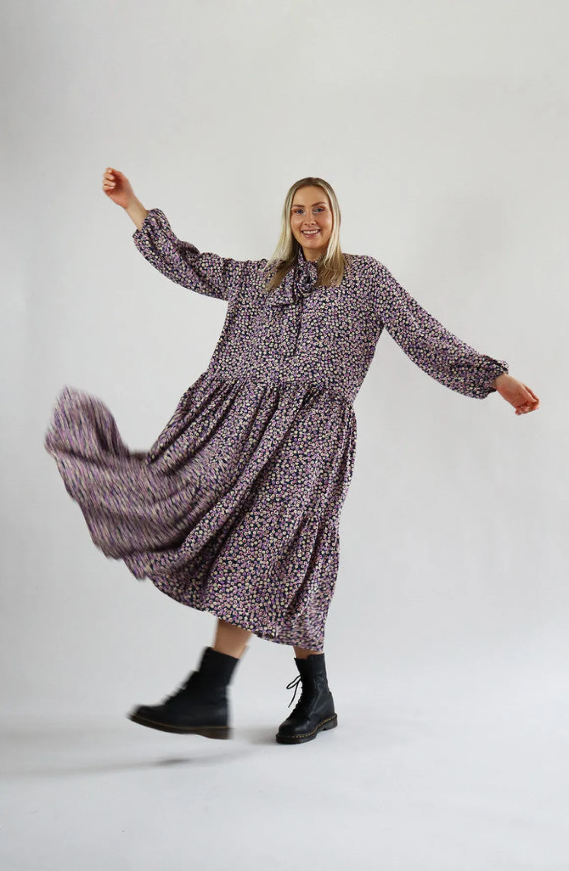 Flowy Long Dress - Kukkaniitty