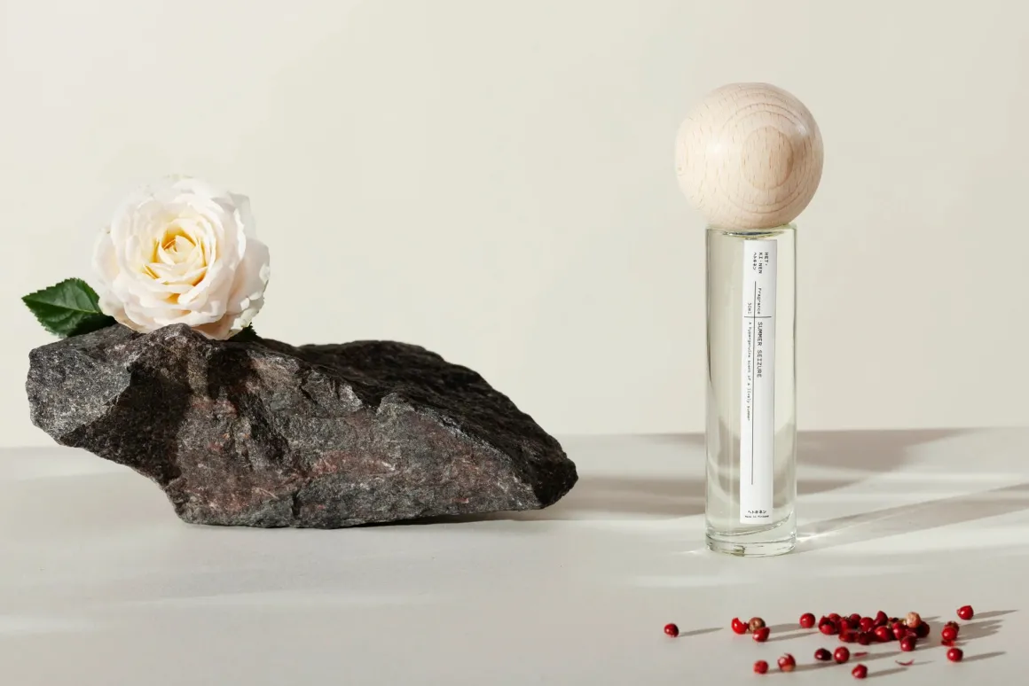 Fragrance summer seizure