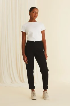 Holly Farkut - Musta