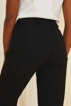 Holly Farkut - Musta