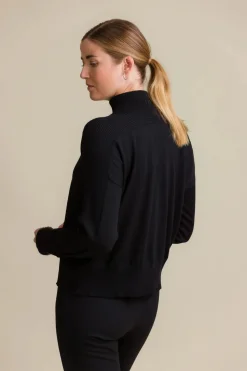 Ina Neulepusero - Musta