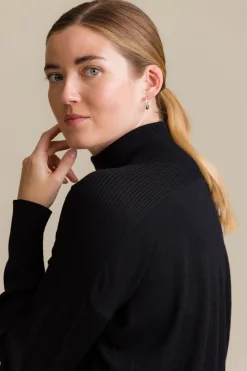 Ina Neulepusero - Musta