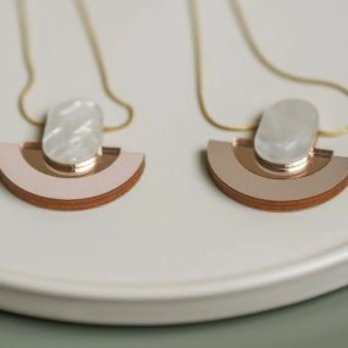 Kaari - kaulakoru mokka