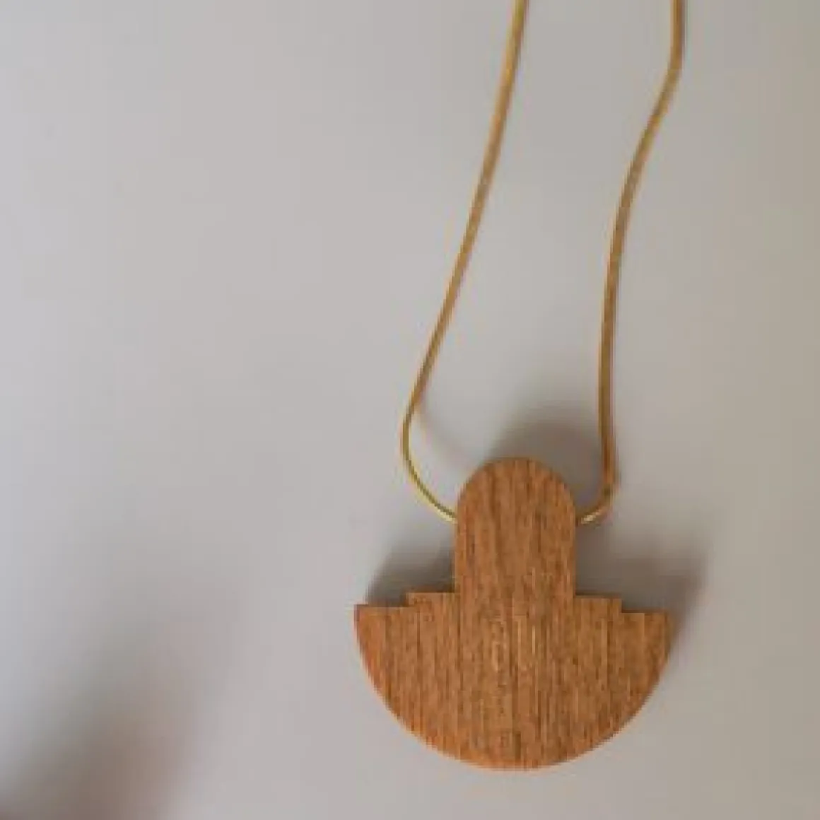 Kaari - kaulakoru vaaleanpunainen