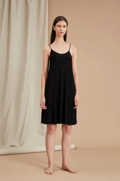 Kathleen Alusmekko - Musta