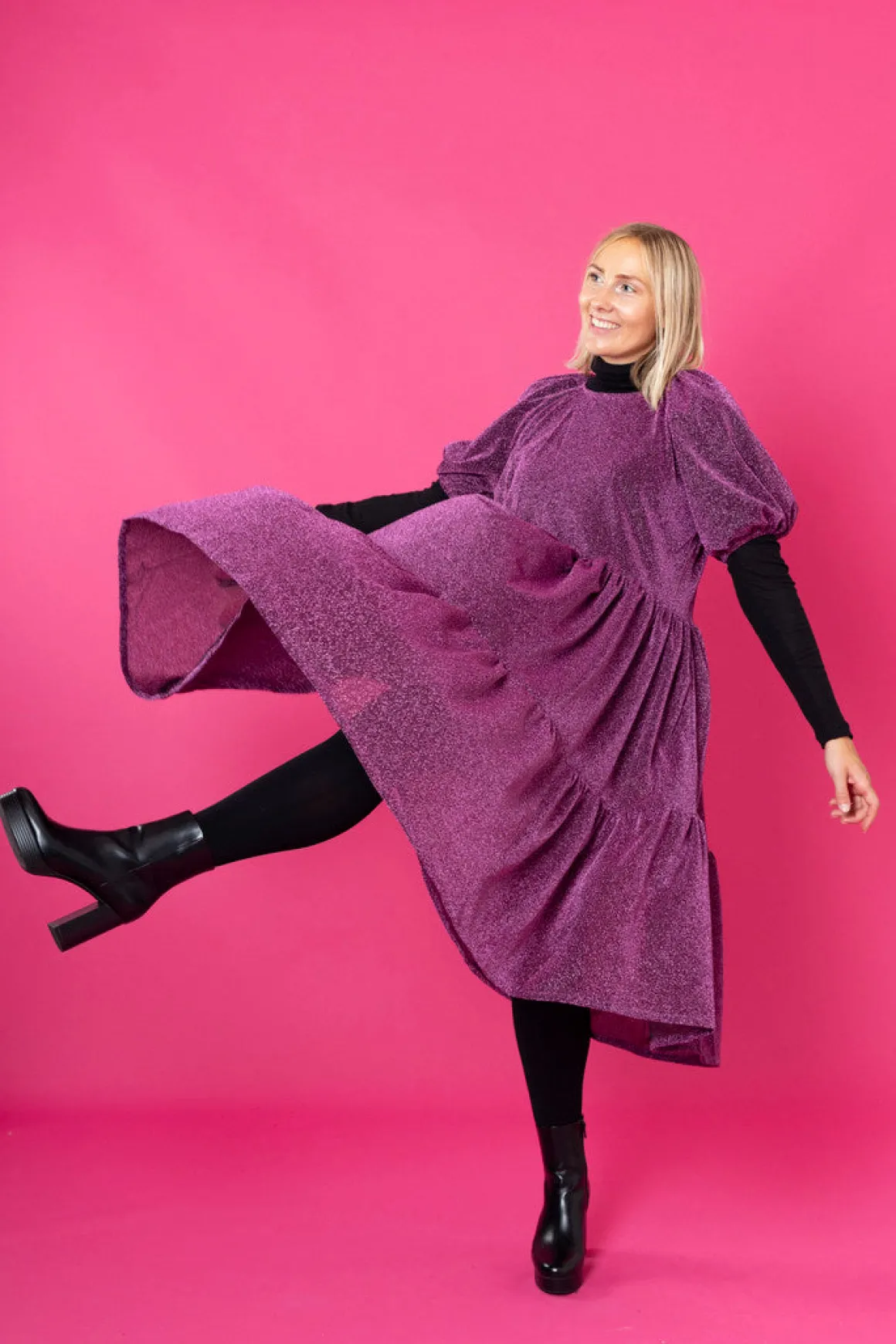 Lush Dress Puhvihihoilla - Glitter Violetti M/L