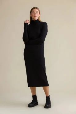 Maribel Neulemekko - Musta