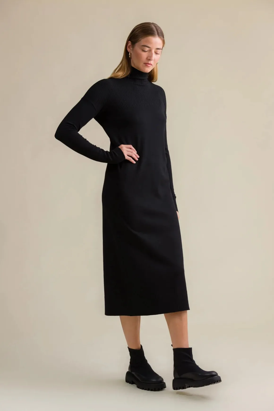 Maribel Neulemekko - Musta