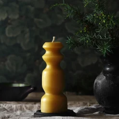 Mehiläisvahakynttilä Aatos - Hunaja