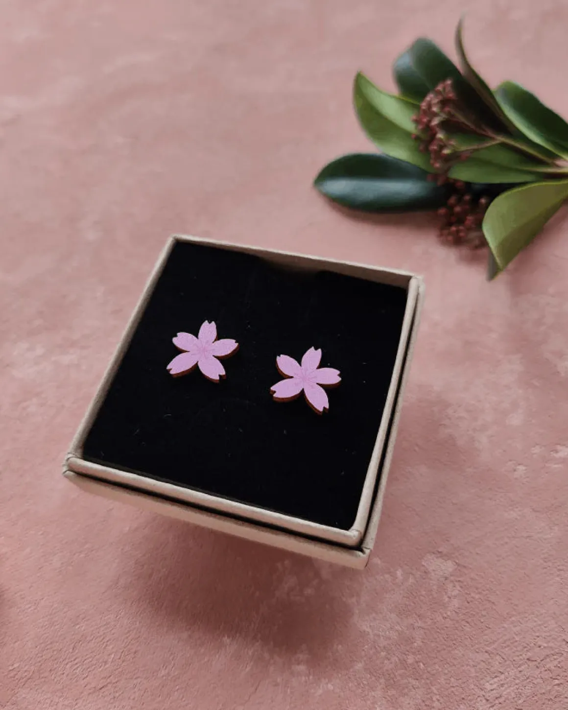 Nappikorvis Kirsikankukka