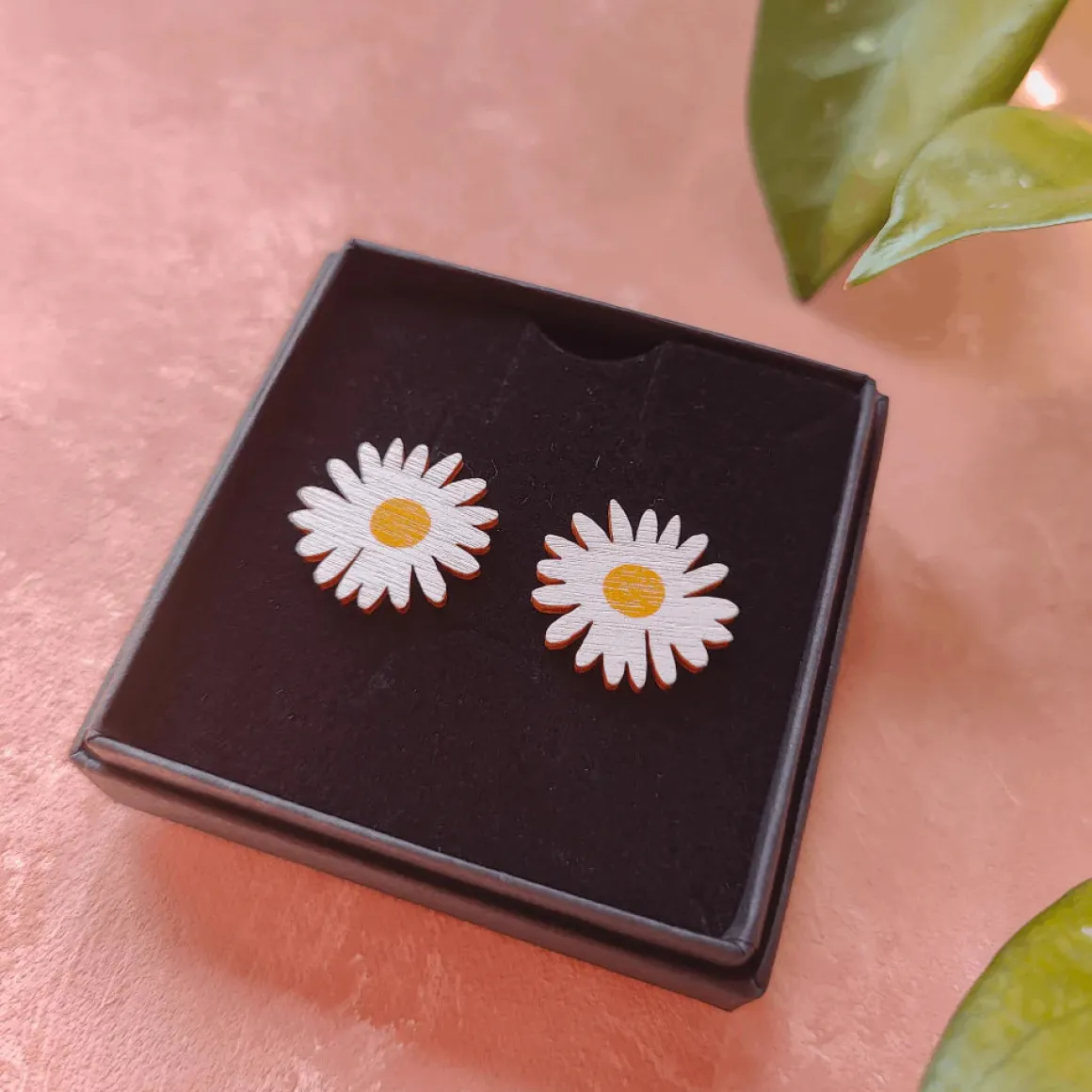 Nappikorvis Villikukka