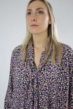 Paitamekko - Kukkaniitty