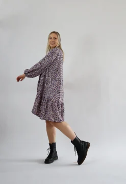 Paitamekko - Kukkaniitty