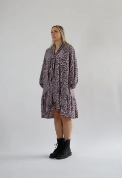 Paitamekko - Kukkaniitty