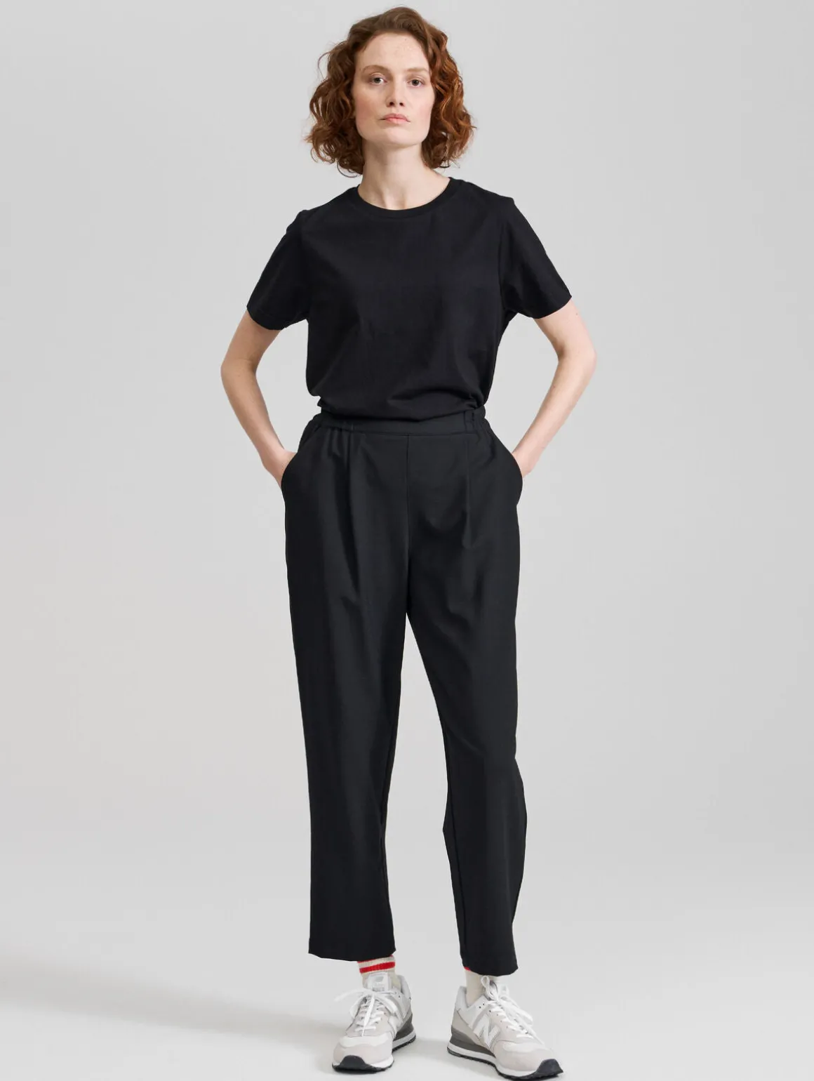 Paula Housut - Musta